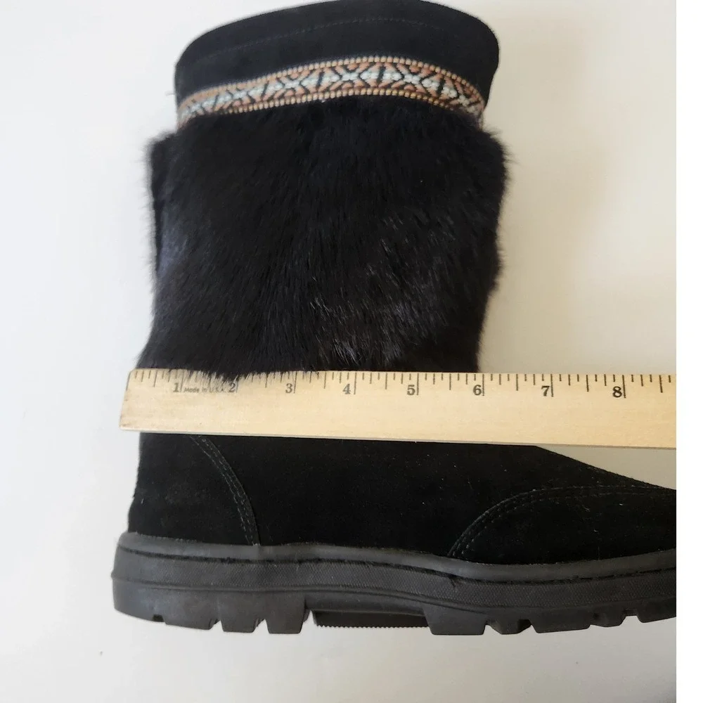 Minnetonka Vintage Rabbit Fur Suede Mukluk Snow Boots 9 Mid Calf Pull On Pom Pom
